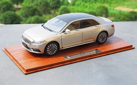 [OEM] 1:18 Lincoln 2017 Continental Gold Model Car Die-Cast