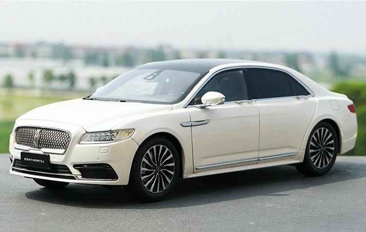 [OEM] 1:18 Lincoln 2017 Continental White Model Car Die-Cast
