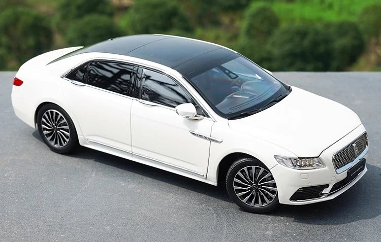 [OEM] 1:18 Lincoln 2017 Continental White Model Car Die-Cast