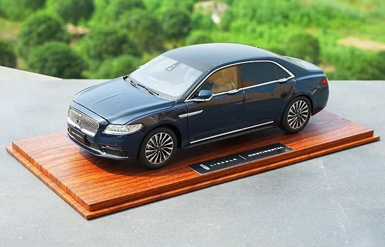 [OEM] 1:18 Lincoln 2017 Continental Blue Model Car Die-Cast