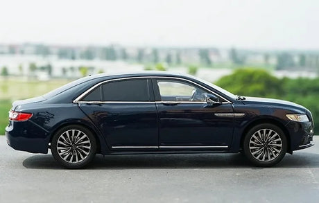 [OEM] 1:18 Lincoln 2017 Continental Blue Model Car Die-Cast