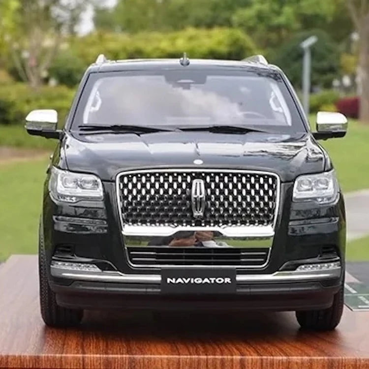 [OEM] 1:18 Lincoln 2019 Navigator Black Model Car Die-Cast