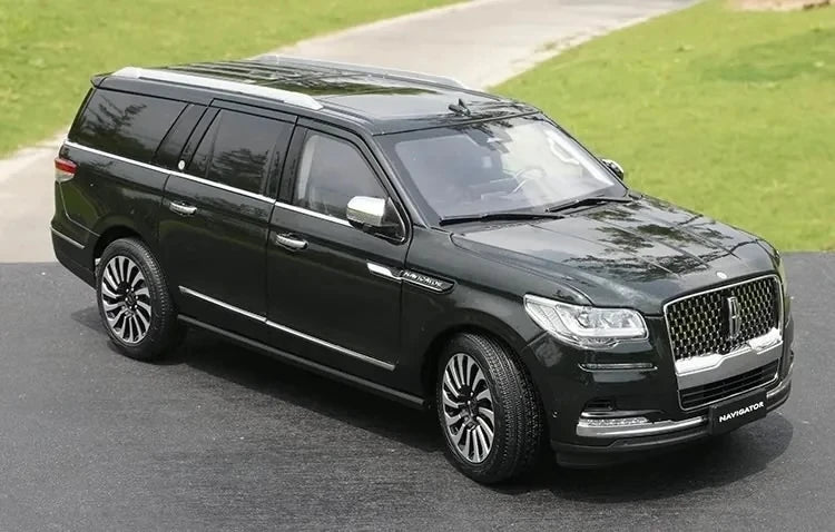 [OEM] 1:18 Lincoln 2019 Navigator Black Model Car Die-Cast