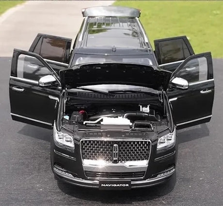 [OEM] 1:18 Lincoln 2019 Navigator Black Model Car Die-Cast