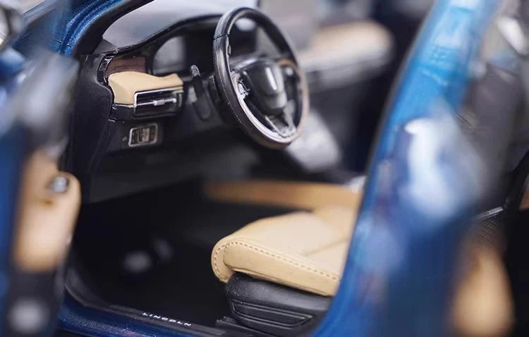 [OEM] 1:18 Lincoln 2020 Corsair Blue Model Car Die-Cast