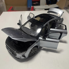 [OEM] 1:18 Lincoln 2022 Zephyr シルバー モデルカー Die-Cast