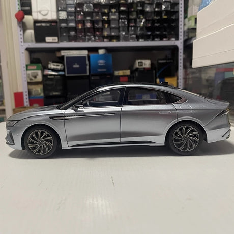 [OEM] 1:18 Lincoln 2022 Zephyr Silver Model Car Die-Cast