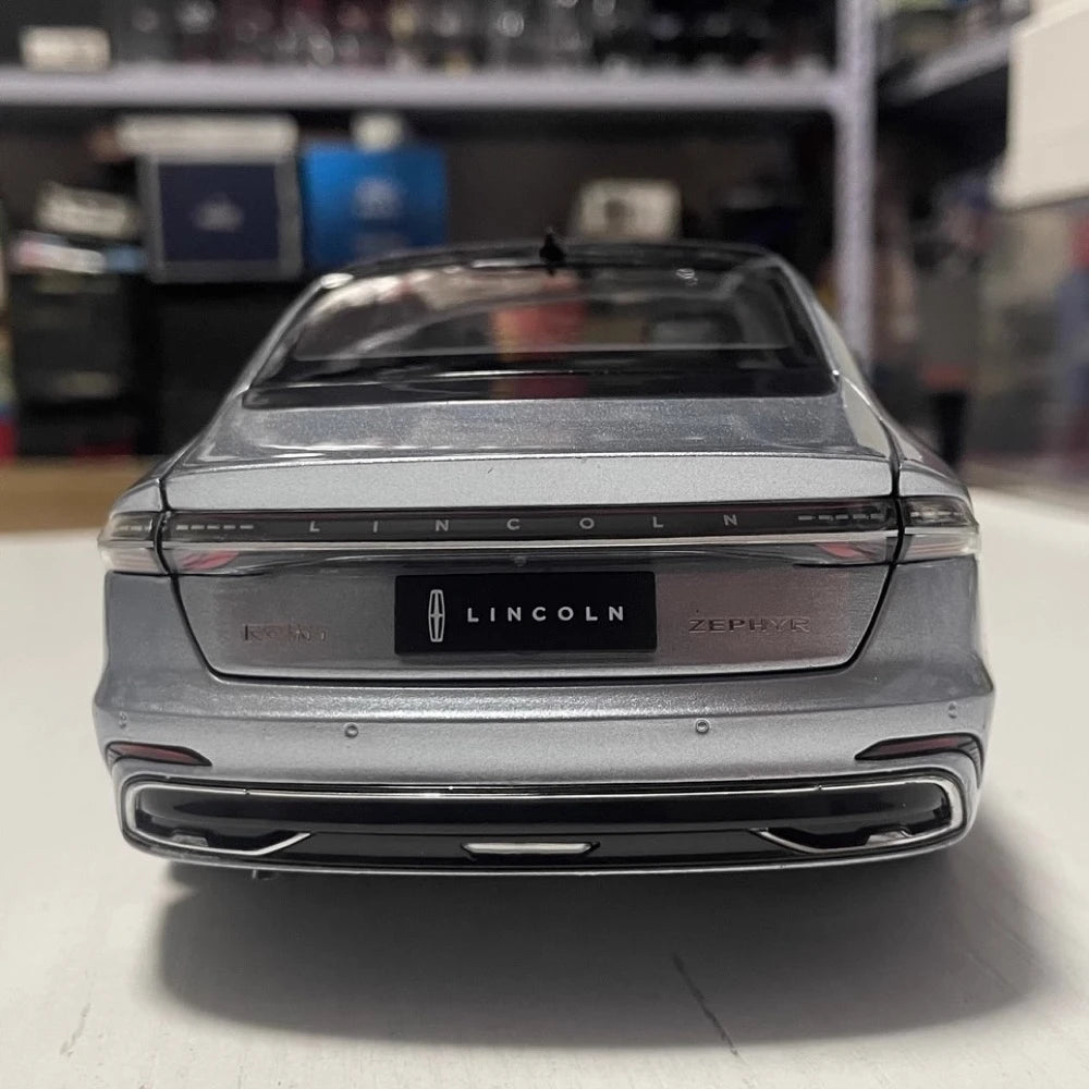 [OEM] 1:18 Lincoln 2022 Zephyr シルバー モデルカー Die-Cast