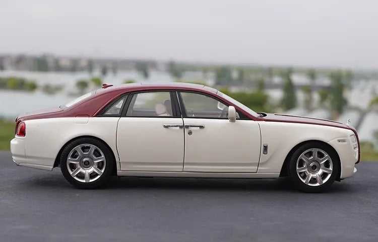 [OEM] 1:18 Rolls-Royce 2009 Ghost White & Red Model Car Die-Cast