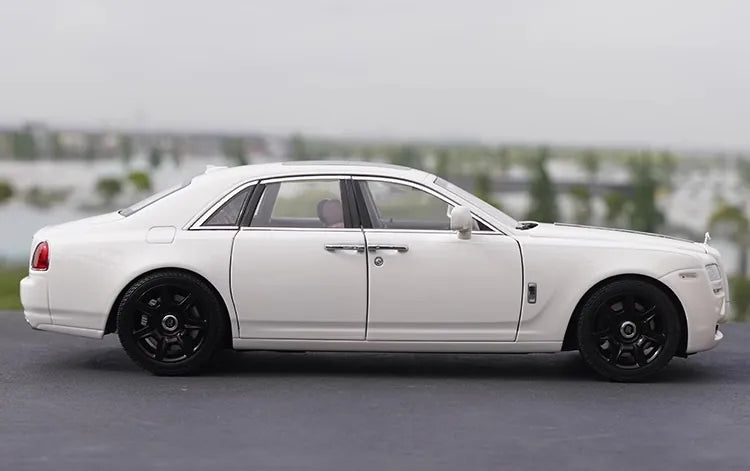 [OEM] 1:18 Rolls-Royce 2009 Ghost White Model Car Die-Cast