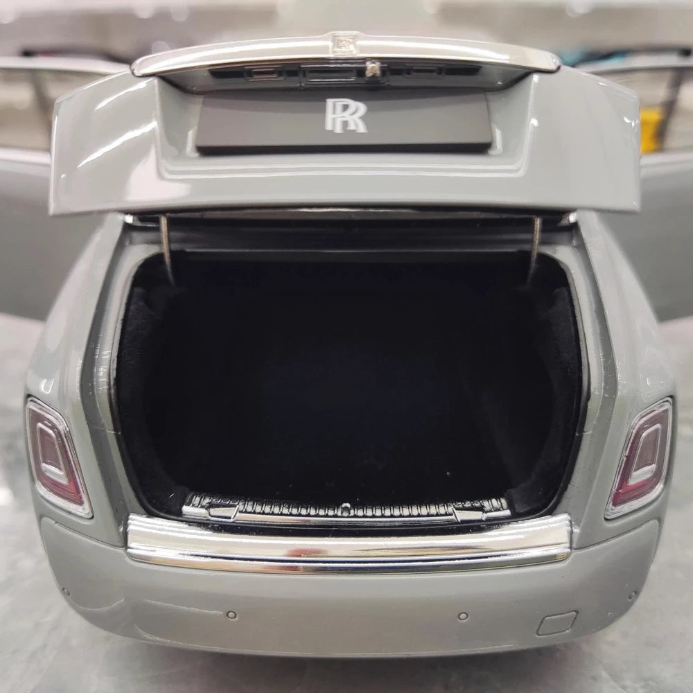 [OEM] 1:18 Rolls-Royce 2017 Phantom VIII EWB Gray Model Car Die-Cast