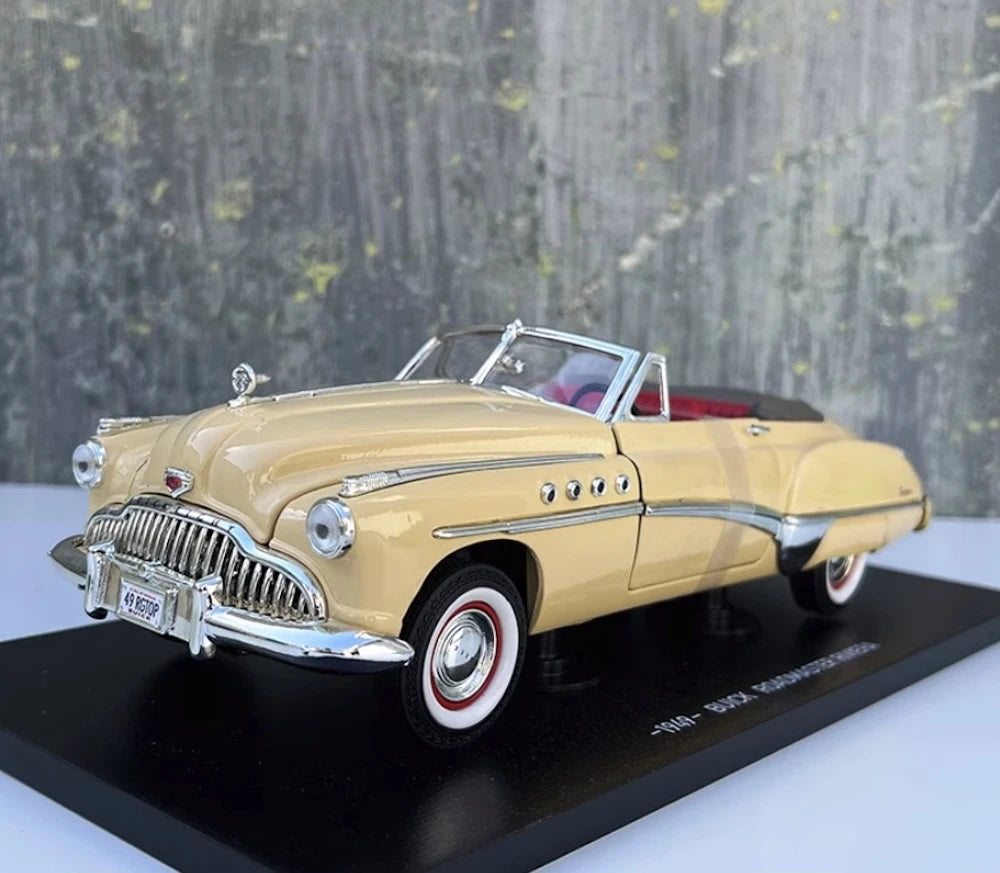 [OEM] 1:18 Buick 1949 Roadmaster Riviera Yellow Model Car Die-Cast