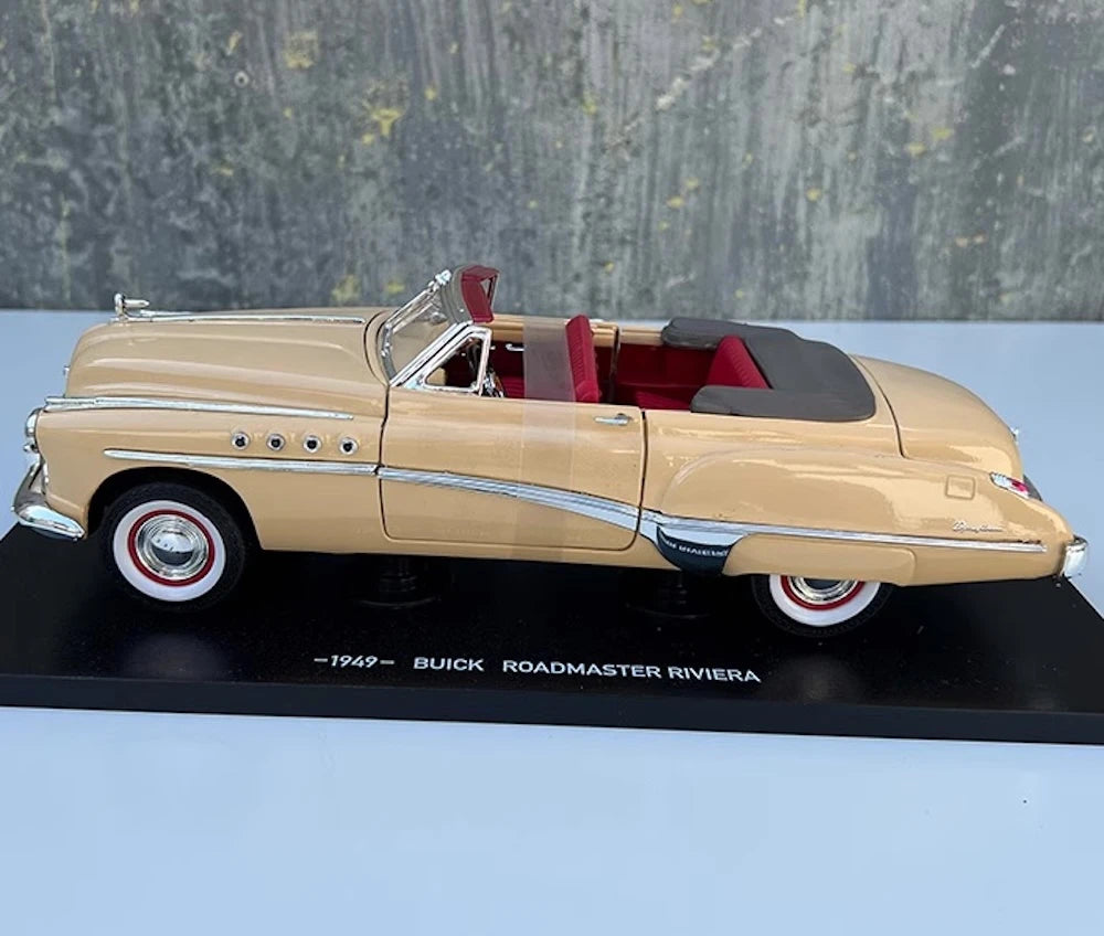 [OEM] 1:18 Buick 1949 Roadmaster Riviera Yellow Model Car Die-Cast