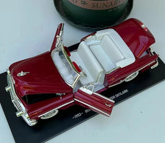 [OEM] 1:18 Buick 1953 Skylark Convertible Red Model Car Die-Cast