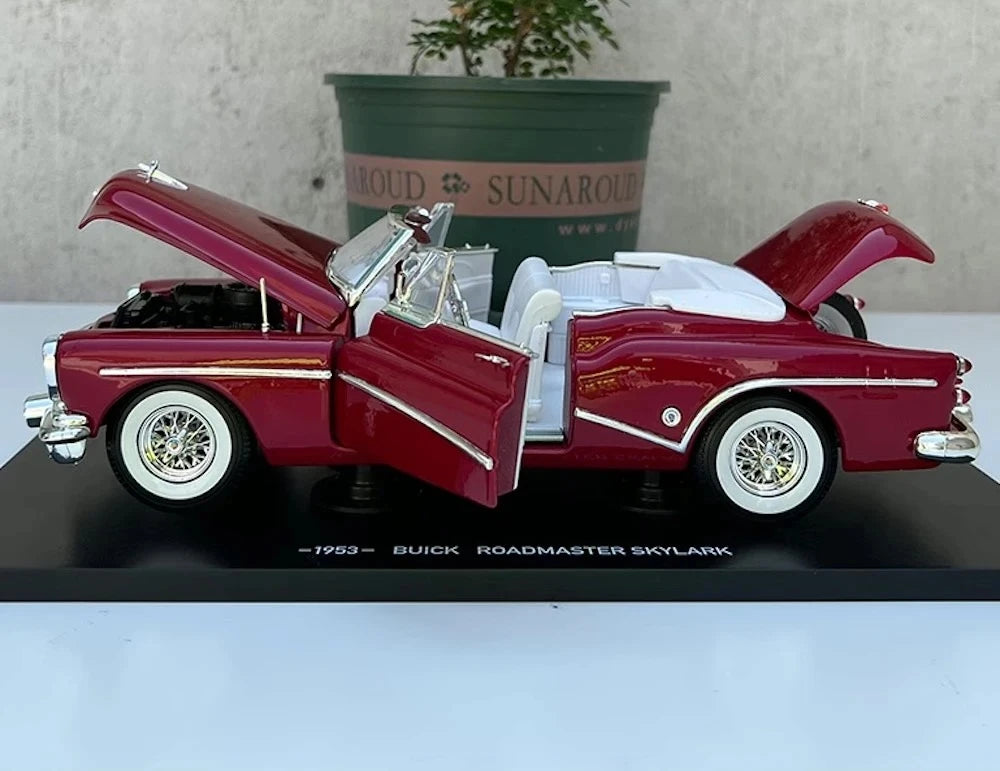 [OEM] 1:18 Buick 1953 Skylark Convertible Red Model Car Die-Cast