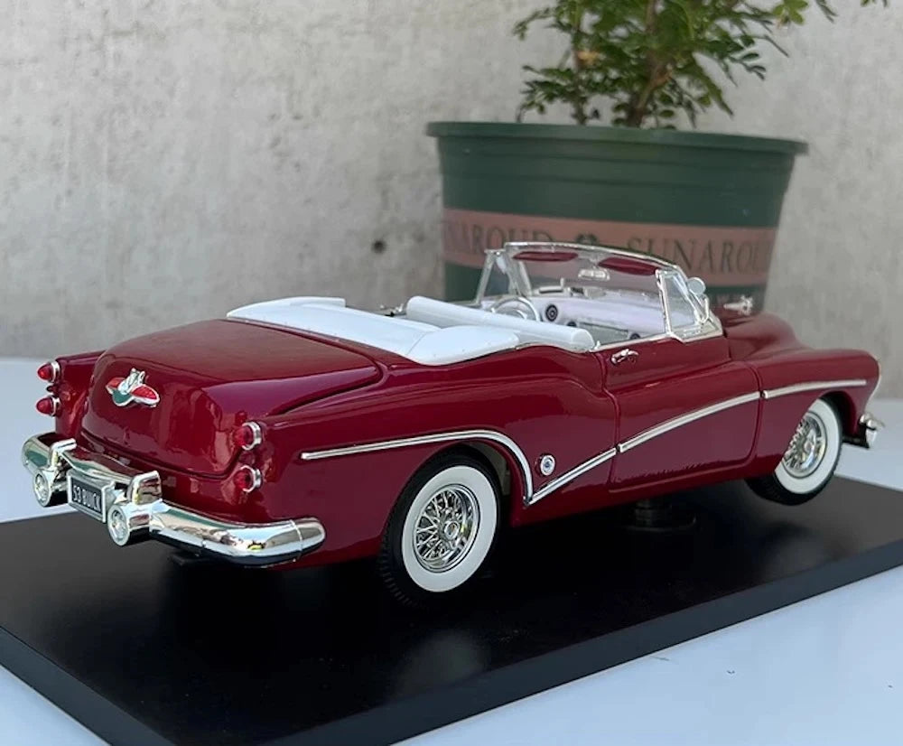 [OEM] 1:18 Buick 1953 Skylark Convertible Red Model Car Die-Cast