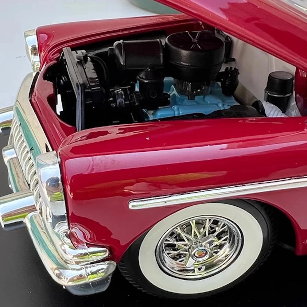 [OEM] 1:18 Buick 1953 Skylark Convertible Red Model Car Die-Cast