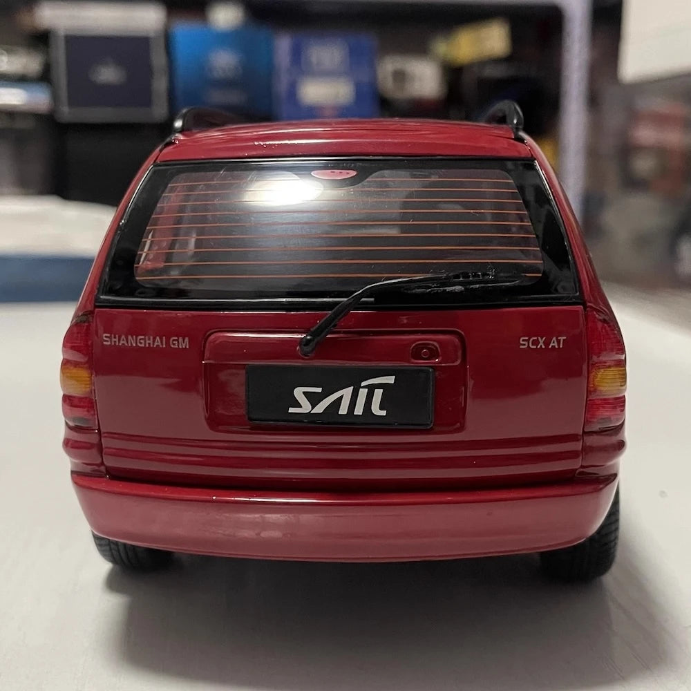 [OEM] 1:18 Buick 2002 Sail SRV Red Model Car Die-Cast