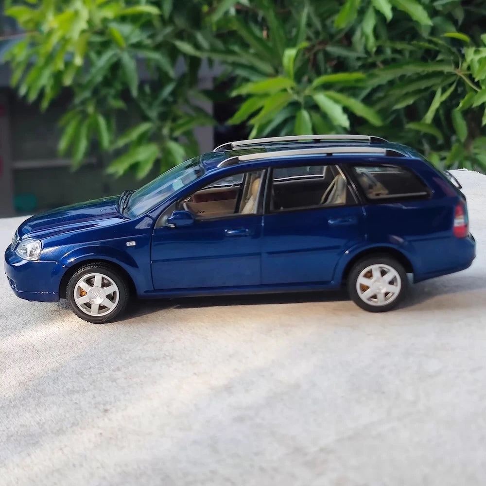 [OEM] 1:18 Buick 2004 Excelle Wagon blauw modelauto Die-Cast