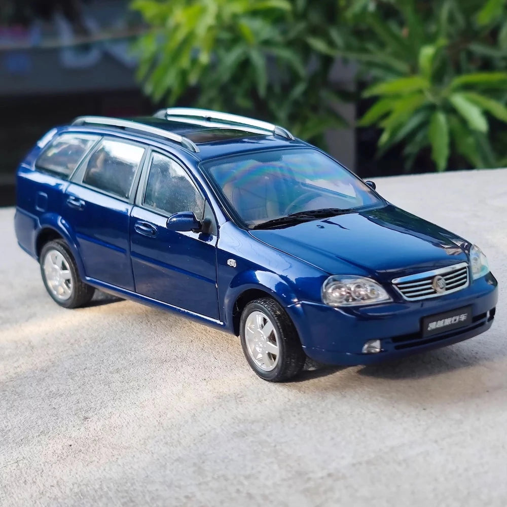[OEM] 1:18 Buick 2004 Excelle Wagon Blue Model Car Die-Cast