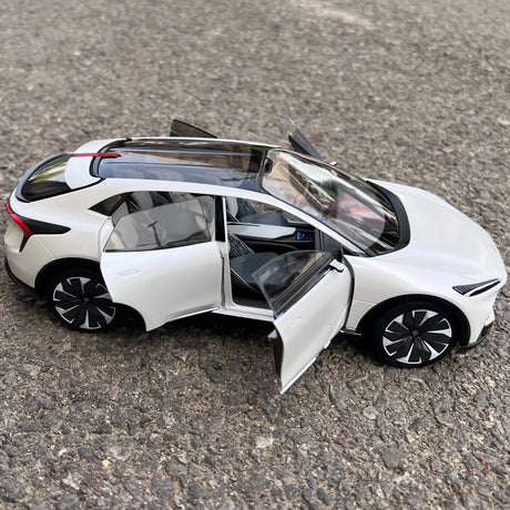 [OEM] 1:18 Buick 2022 Electra-X Concept White Model Car Die-Cast