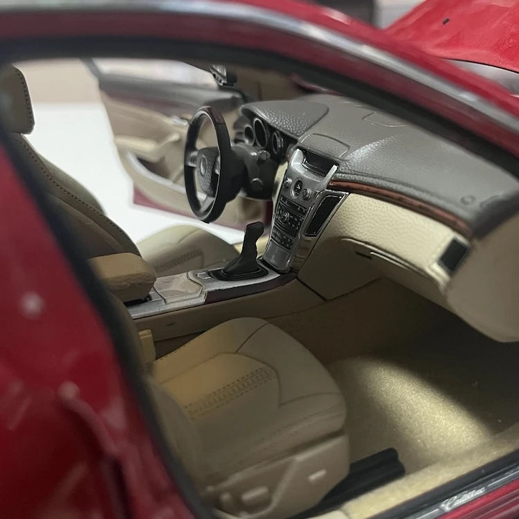 [OEM] 1:18 Cadillac 2008 CTS Red Model Car Die-Cast