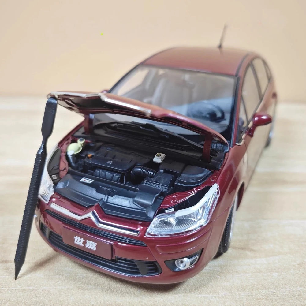 [OEM] 1:18 Citroen 2012 C-Quatre Hatchback Red Model Car Die-Cast