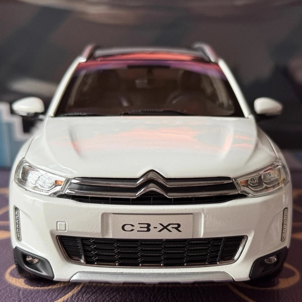 [OEM] 1:18 Citroen 2015 C3-XR White Model Car Die-Cast