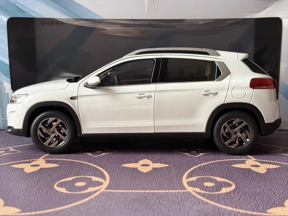 [OEM] 1:18 Citroen 2015 C3-XR White Model Car Die-Cast