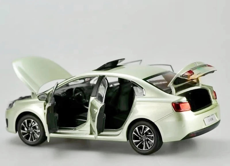 [OEM] 1:18 Citroen 2015 C4 Sega Gold Model Car Die-Cast