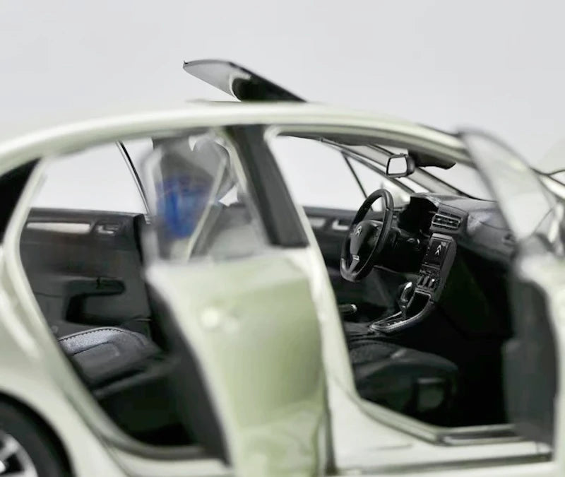 [OEM] 1:18 Citroen 2015 C4 Sega Gold Model Car Die-Cast