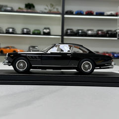 [OEM] 1:18 Ferrari 1967 330 GT 2+2 Series II Black Model Car Die-Cast