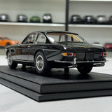 [OEM] 1:18 Ferrari 1967 330 GT 2+2 Series II zwart modelauto Die-Cast