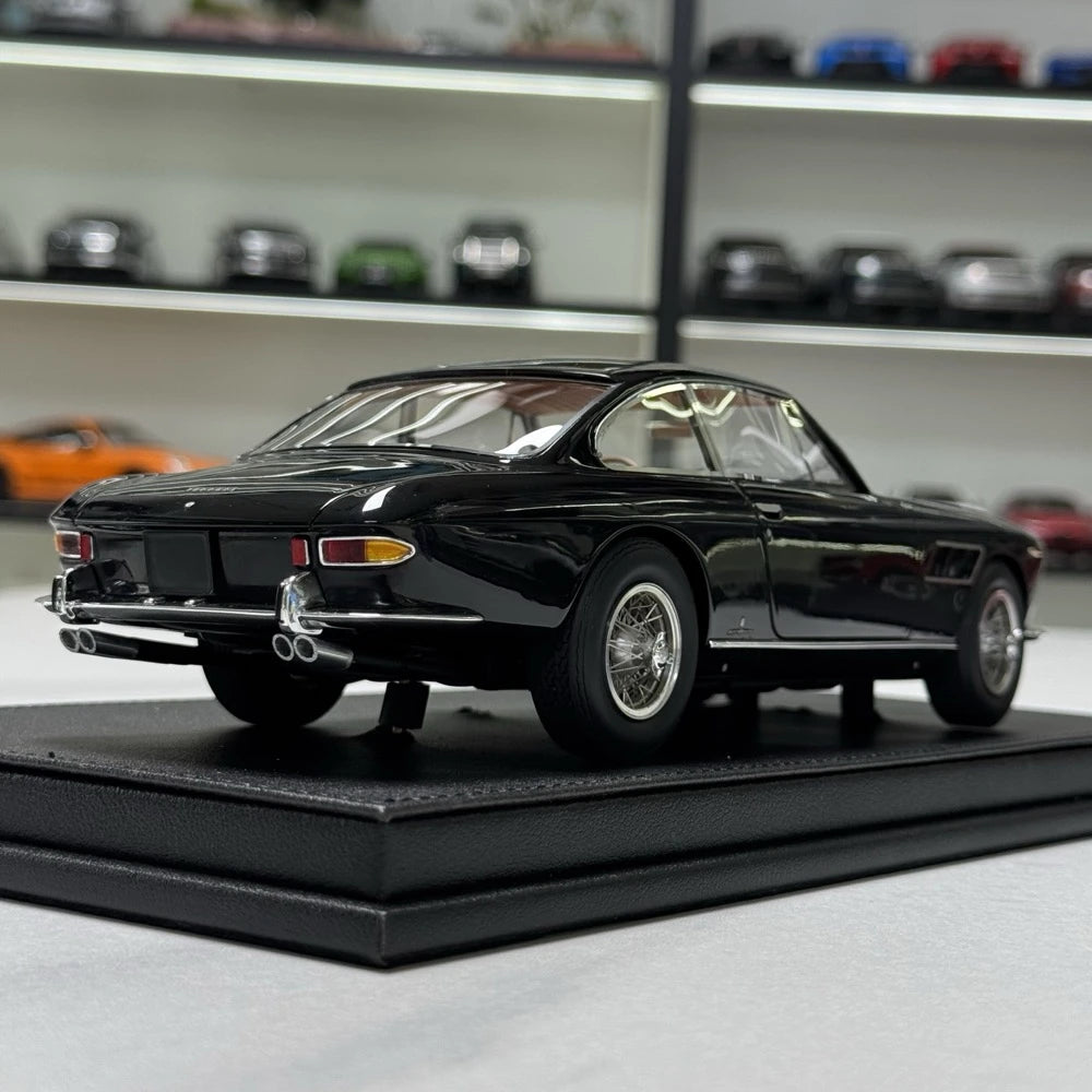 [OEM] 1:18 Ferrari 1967 330 GT 2+2 Series II Black Model Car Die-Cast