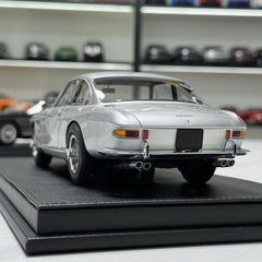[OEM] 1:18 Ferrari 1967 330 GT 2+2 Series II Silver Model Car Die-Cast