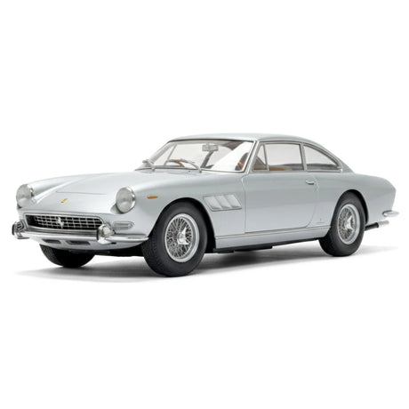 [OEM] 1:18 Ferrari 1967 330 GT 2+2 Series II zilver modelauto Die-Cast
