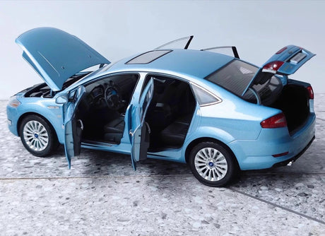 [OEM] 1:18 Ford 2008 Mondeo blauw modelauto Die-Cast