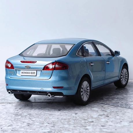 [OEM] 1:18 Ford 2008 Mondeo blauw modelauto Die-Cast