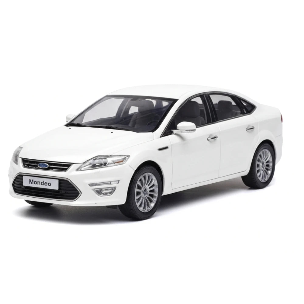 [OEM] 1:18 Ford 2011 Mondeo wit modelauto Die-Cast