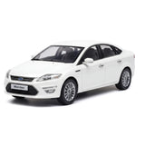 [OEM] 1:18 Ford 2011 Mondeo wit modelauto Die-Cast