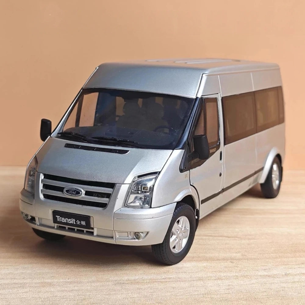 [OEM] 1:18 Ford 2013 Transit Silver Model Car Die-Cast