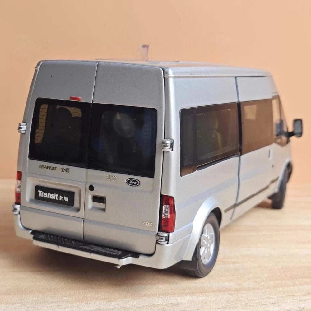 [OEM] 1:18 Ford 2013 Transit Silver Model Car Die-Cast