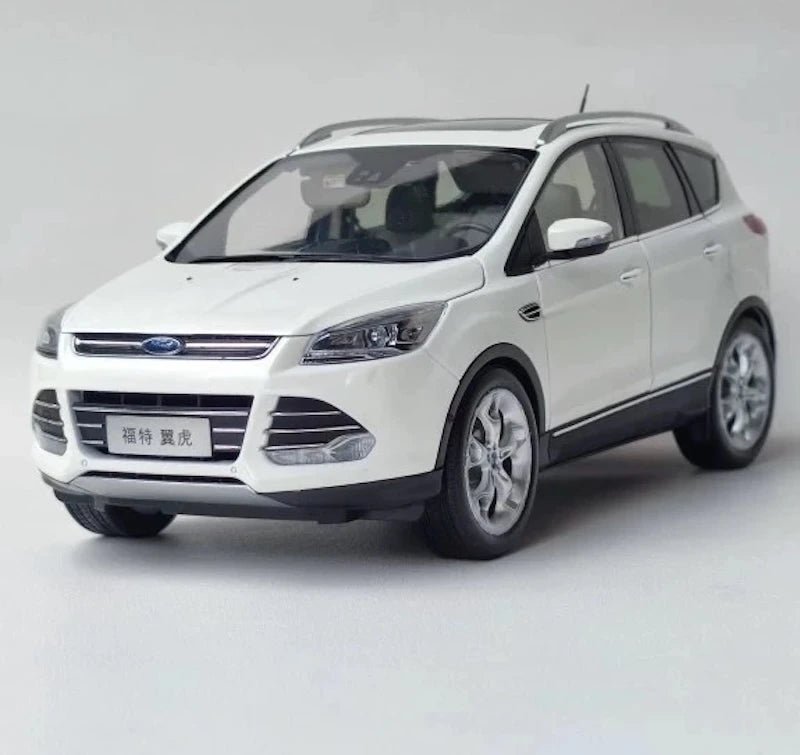 [OEM] 1:18 Ford 2015 Kuga White Model Car Die-Cast