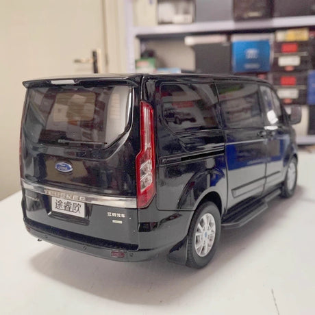 [OEM] 1:18 Ford 2015 Tourneo Black Model Car Die-Cast