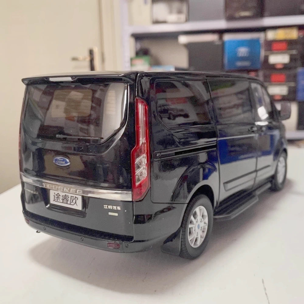 [OEM] 1:18 Ford 2015 Tourneo ブラック モデルカー Die-Cast