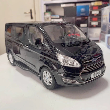 [OEM] 1:18 Ford 2015 Tourneo Black Model Car Die-Cast