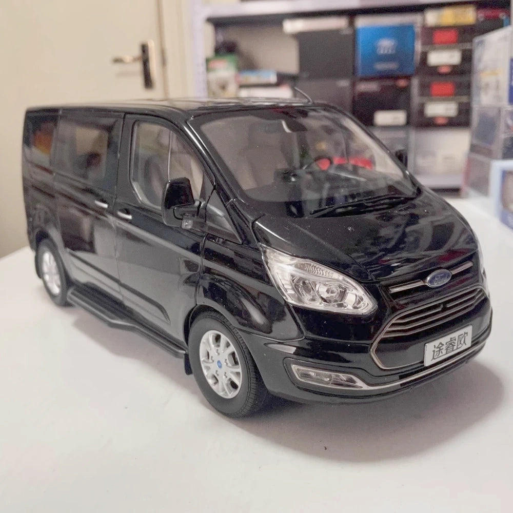 [OEM] 1:18 Ford 2015 Tourneo ブラック モデルカー Die-Cast
