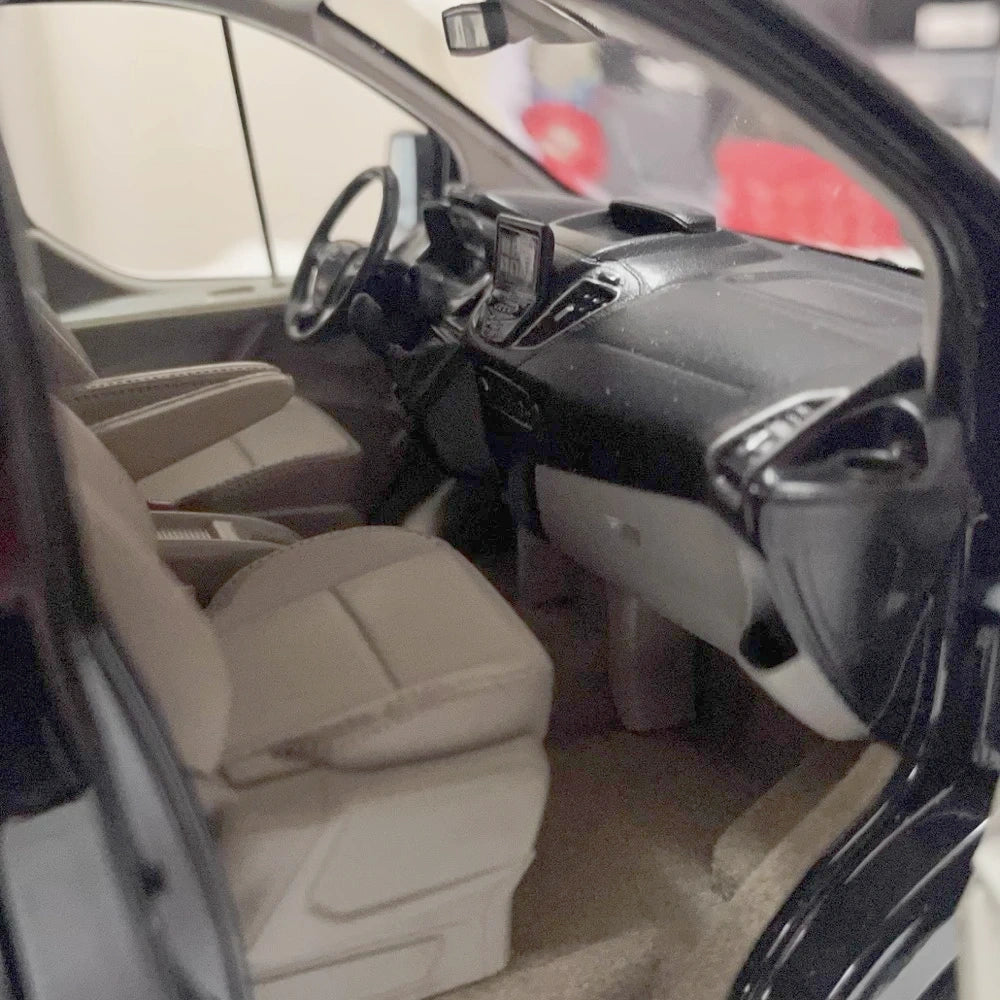 [OEM] 1:18 Ford 2015 Tourneo ブラック モデルカー Die-Cast