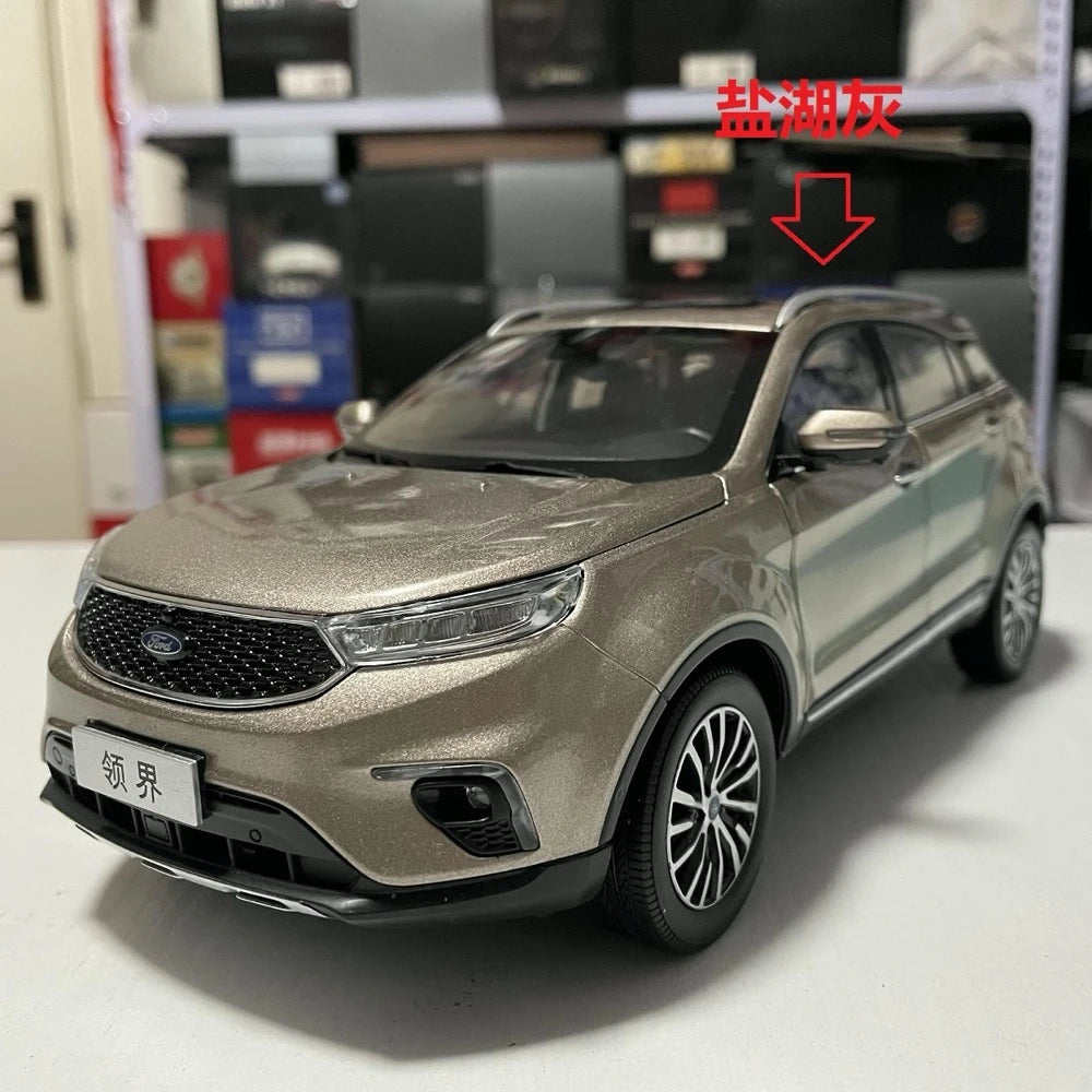 [OEM] 1:18 Ford 2019 Territory Gold Model Car Die-Cast