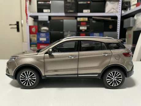 [OEM] 1:18 Ford 2019 Territory Gold Model Car Die-Cast
